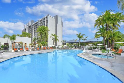 Hilton Irvine/Orange County Airport - Housity