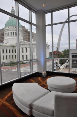 Hilton St. Louis at the Ballpark - Housity