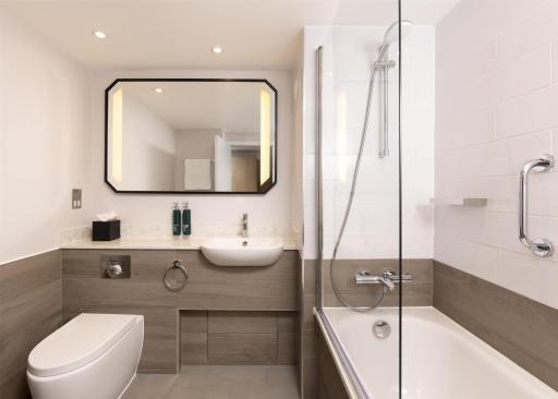 Hilton London Watford - Housity