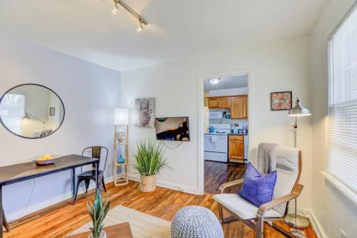 Midtown Cottage Walk to Overton Square - Housity