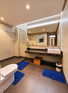 Atrium - ICONIC APARTMENT - Housity
