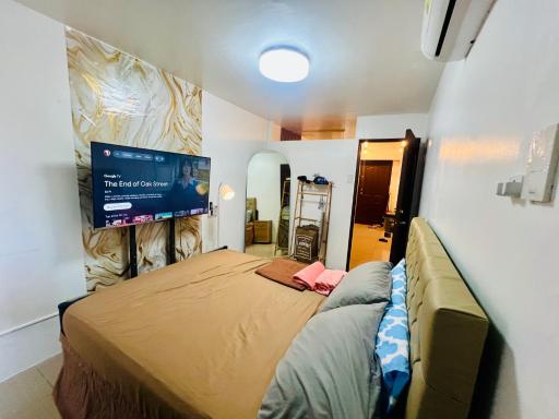 Mamby Gray's Place Balcony, Karaoke ,Wifi,Netflix &Kitchen - Housity