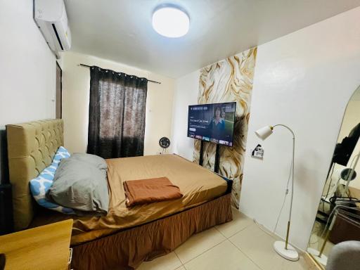 Mamby Gray's Place Balcony, Karaoke ,Wifi,Netflix &Kitchen - Housity