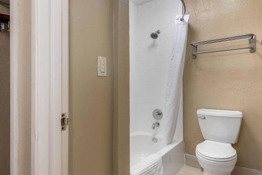 Comfort Inn South - Housity
