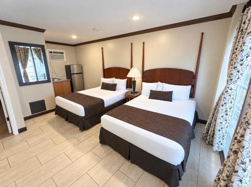 Beachside Resort - Housity