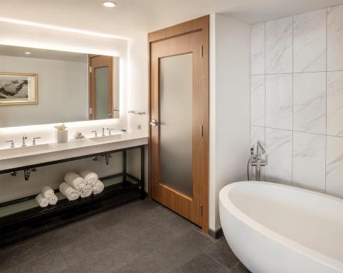 Hilton Cleveland Downtown - Housity