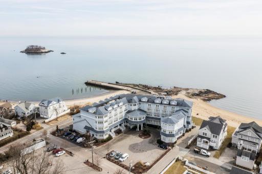 Madison Beach Hotel, Curio Collection by Hilton - Housity
