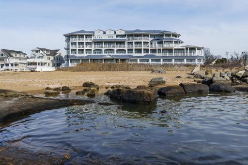 Madison Beach Hotel, Curio Collection by Hilton - Housity