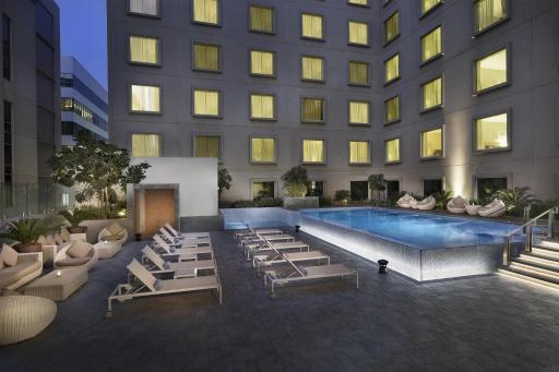 Hilton Garden Inn Dubai, Mall Avenue - Housity