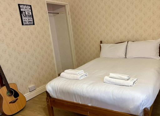 George Harrison's Former 3Bed Home in Liverpool - Housity
