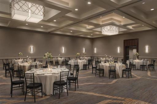 Hyatt Regency Louisville - Housity