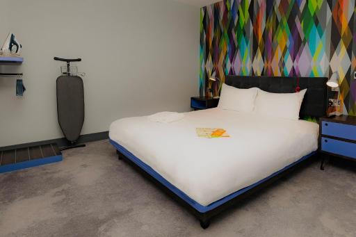 Village Hotel Southampton Eastleigh - Housity