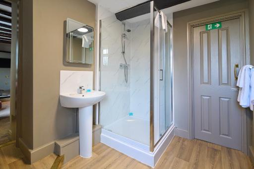 Brook Marston Farm Hotel - Housity