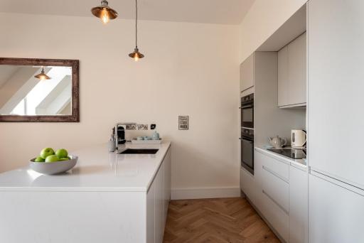 Cathedral View - An Exclusive Private Apartment on Cathedral Green, Exeter - Housity