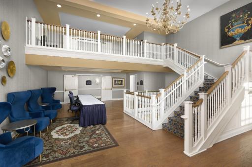 Virginia Crossings Hotel, Tapestry Collection by Hilton - Housity