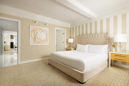 Lombardy Hotel - Housity