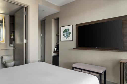The Bernic Hotel New York City,Tapestry Collection by Hilton - Housity