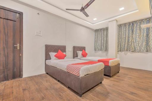 Hotel O Ruby Grand Opp Apollo Hospital Kondapur - Housity