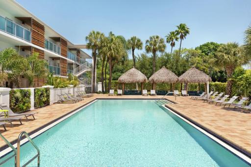 Hotel Alba Tampa, Tapestry Collection By Hilton - Housity