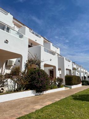 Apartamentos Cristina - Housity