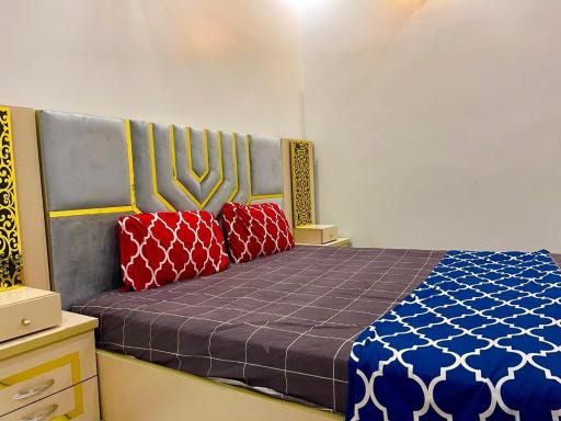 Gulshan Family Couple Guest House Couple Hotel Gulshan-e-iqbal - Housity