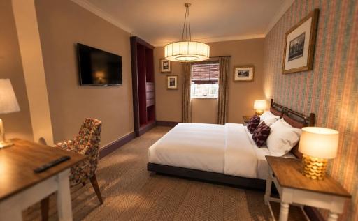 Kings Arms Hotel by Greene King Inns - Housity