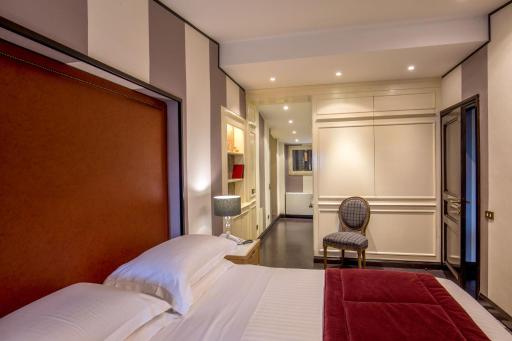 The Inn at the Spanish Steps - Housity