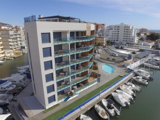 RNET - Apartments Roses Port Trebol - Hizvo