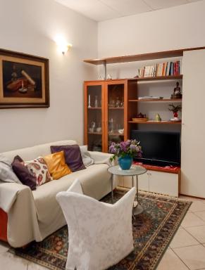 Modern apartment in Borgo San Lorenzo 50 m² with balcony - Housity