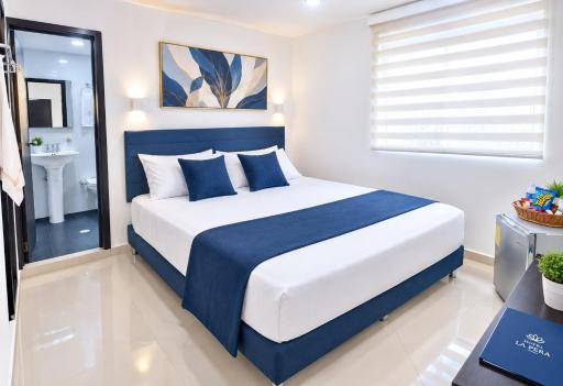 La Pera Hotel - Housity