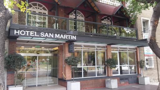 Hotel San Martín - Housity