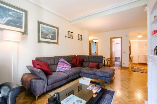 Modern apartment in Donostia 75 m² with jacuzzi - Housity