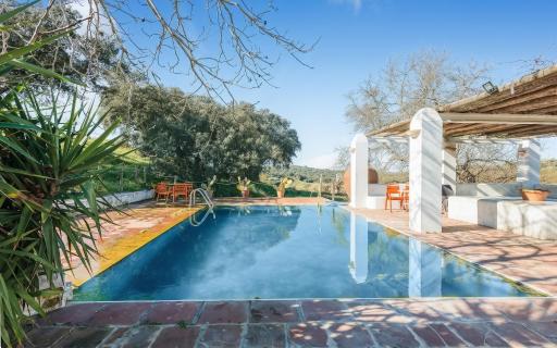 Comfortable villa with mountain views Valverde de Leganes - Housity