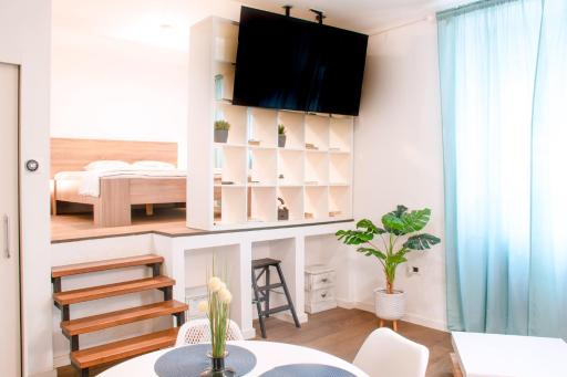 Fantabulous Downtown Abode w King Bed, 65" TV, Washer and Tumble Dryer - Housity