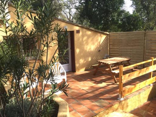 La petite maison d'Athénopolis - Housity