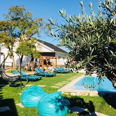 Spacious House in Atalaia with Shared Pool - Housity
