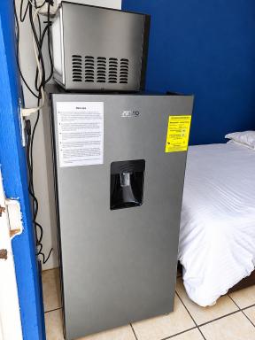 Habitacion 11 independiente con mucha privacidad ,cerca del consulado , CAS , a 200 mts del vado del rio - Housity