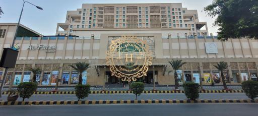 Goldcrest Luxury Apartments - Housity