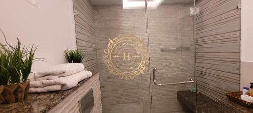 Goldcrest Luxury Apartments - Housity