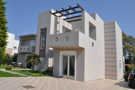 Beautiful house with garden in Rhodes - Housity