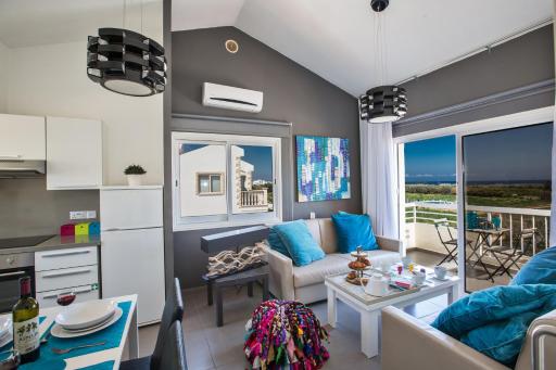 Nicholas Seaview Apartments - Housity