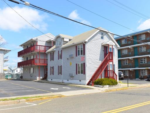 Shore Beach Houses - 52 - 406 Porter Avenue - Housity
