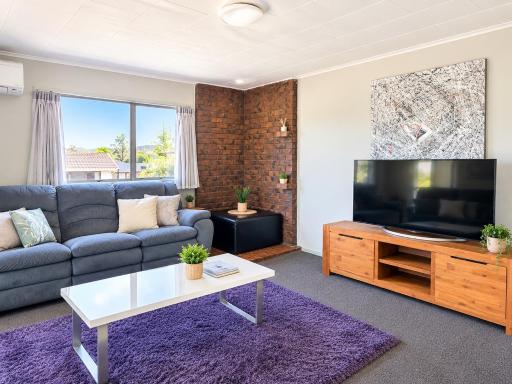Mountain Top kiwi star holiday home - Housity