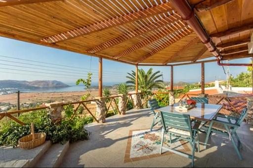 Nadia's Traditional Greek House - Housity