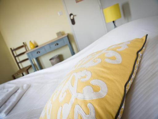Logis Hotel Restaurant Le Relais Fleuri - Housity