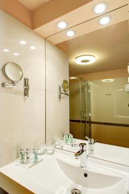 Haston City Hotel - Housity