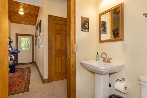 Camp Sasquatch - Powder Horn Mountain - Housity
