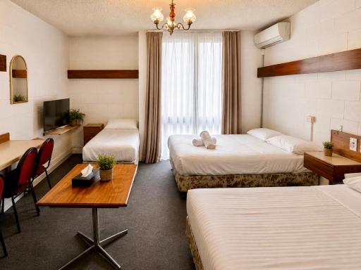 Pathfinder Motel - Housity