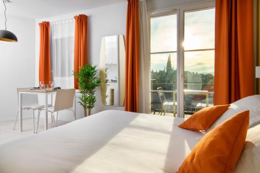 Adonis Mougins - Housity