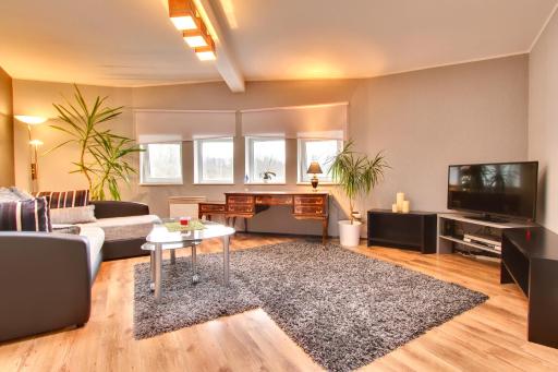 Toompuiestee Penthouse with Sauna - Housity